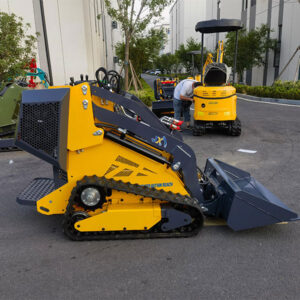 Skid stree loader